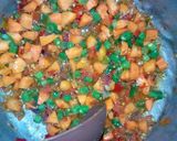 A picture of step 2 of Jollof macaroni.