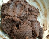 A picture of step 6 of Oreo chocolate balls.