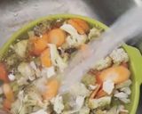 Foto langkah ke 3 dari resep Sop ceker ayam lada.