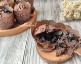 Foto langkah ke 6 dari resep Triple Choco Muffin.