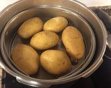 Foto del paso 1 de la receta: Pastel de patata con baicon y queso