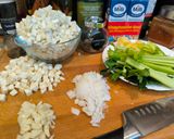 Zellerkrémleves, pirított kiflivel, sajtropogóssal recept fázis 1 fotója