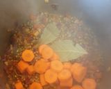 Foto del paso 5 de la receta: Potaje ligero de lentejas viudas (con verduras) en olla exprés