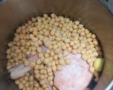 Foto del paso 1 de la receta: Garbanzos con coles