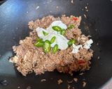 A picture of step 2 of Tuna Sisig.