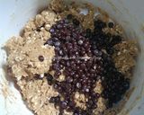 Foto langkah ke 5 dari resep Oat Chocochips Cookies.