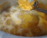 A picture of step 3 of Tarkay wali moong daal.