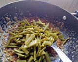 A picture of step 4 of Guar Lond Bean Sabji.