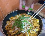 Foto langkah ke 9 dari resep Pad Thai.