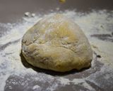 Une image de l'étape 2 de Brioche feuilletée aux pralines roses.