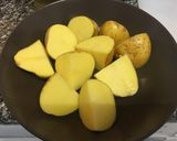 Foto del paso 3 de la receta: Medallones de merluza al horno con patatas