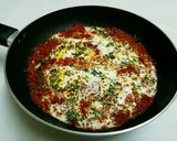 A picture of step 7 of Shakshuka.