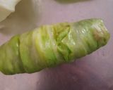 A picture of step 8 of Steamed Lettuce Roll.