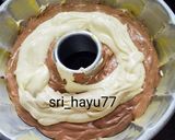 Foto langkah ke 7 dari resep Bolu Susu Marmer Kukus.
