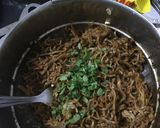 ચીલી ગાર્લિક મેગી (Chili Garlic Maggi Recipe In Gujarati) રેસીપી સ્ટેપ4ફોટો