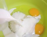 Foto langkah ke 2 dari resep Muffin apel.