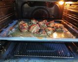 Foto del paso 3 de la receta: Exquisito pavo al horno en cama de cebollas