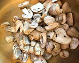 รูปขั้นตอนการทำที่ 1 ของ เห็ดฟางดอง และพริกชี้ฟ้าดอง🌶️🍄