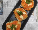 A picture of step 3 of Cheese chutney Pav.
