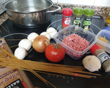 Foto del paso 1 de la receta: Pasta con carne y tomate natural