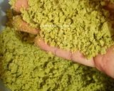 Foto langkah ke 4 dari resep Matcha Crumble Banana Bread.