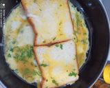 ऑमलेट पिझ्झा (omlette pizza recipe in marathi) रेसिपी स्टेप 3 फोटो 