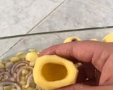 صورة لخطوة 1 من وصفة بطاطس بحشوة اللحمة المفرومة