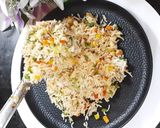 A picture of step 5 of Chinese Fried Rice.