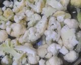 A picture of step 1 of Cheesey Cauliflower.