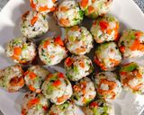 Foto langkah ke 8 dari resep 🌈🍙Rainbow Vegetable Jumeokbap (rice balls) | bola nasi kepal pelangi/warna-warni.