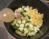 Appenzeller sajtos 🧀 cukkini 🥒 krémleves szarvasgombaolajjal 🍄 recept fázis 3 fotója