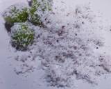 รูปขั้นตอนการทำที่ 7 ของ ขนมมันสำปะหลังนึ่งใส่ใบเตย