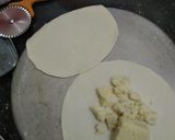 A picture of step 3 of Tricolour meetha paratha with meetha sauce.