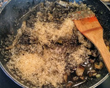 Foto del paso 4 de la receta: Arroz negro con sepia