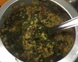 A picture of step 3 of Chana daal palak.