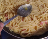 Foto langkah ke 3 dari resep Fritatta Spaghetti (Topping Pizza).