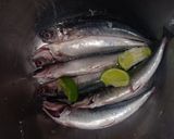 Foto langkah ke 1 dari resep Ikan pindang asam padeh.