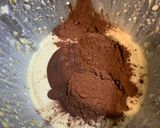 Foto del paso 6 de la receta Bizcocho de chocolate para el cumple 101 de La Bis 👶🏼👵🏼