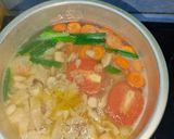 Foto langkah ke 4 dari resep Easy Creamy Vegetable Soup.