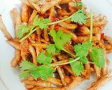 Hình bước làm 2 của món Cá cơm rim mặn ngọt