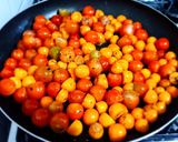 Foto del paso 1 de la receta: UCHUVAS🍅a Las Finas Hierbas Con🎂Mozzarella...!🥳