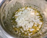 Une image de l'étape 10 de Salade marinée de pommes de terre aux harengs fumés, oignons et cornichons.