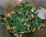 Foto langkah ke 3 dari resep Tumis bayam Teri.