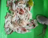 Foto langkah ke 1 dari resep Cumi Goreng Saus Mentega.