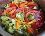 A picture of step 2 of Boil Cheesy Veggi Pasta.