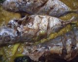 Foto langkah ke 4 dari resep Ikan selar bumbu pesmol.
