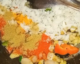 A picture of step 4 of Kanda Poha.
