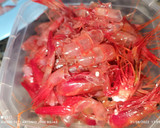 Foto del paso 3 de la receta: Calabacín relleno de gambitas rojas