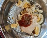 A picture of step 2 of Egg bun sandwich.