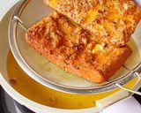 Foto langkah ke 4 dari resep Roti Goreng Sarden.